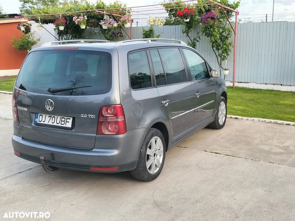 Volkswagen Touran 2.0 TDI DPF Highline DSG - 5