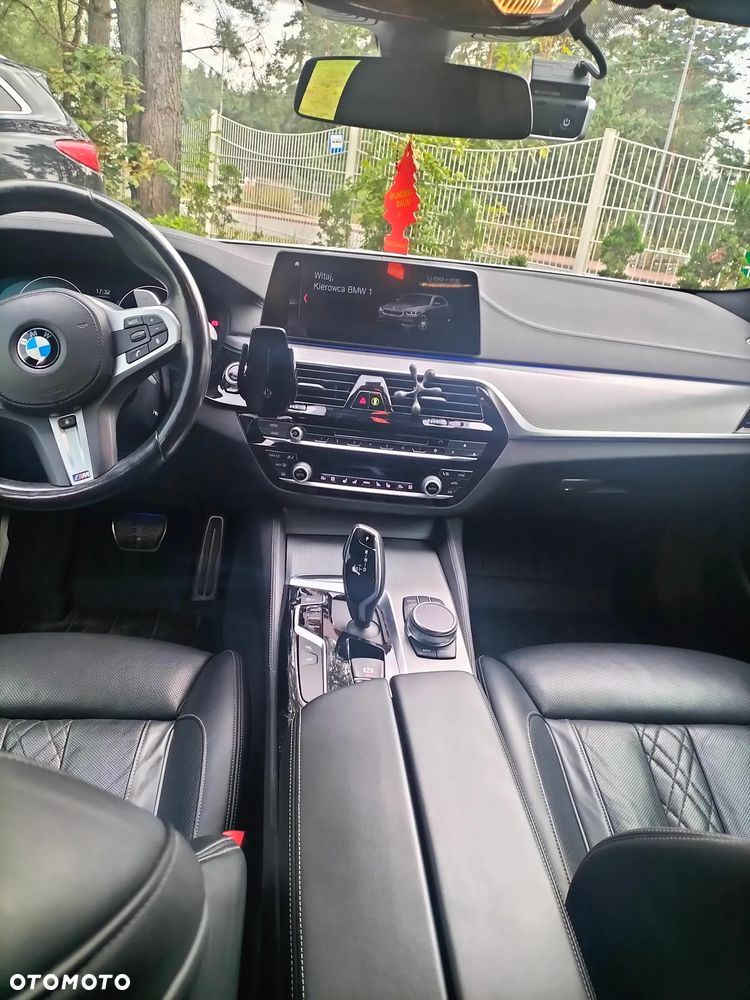BMW Seria 5 520d xDrive M Sport Edition - 17