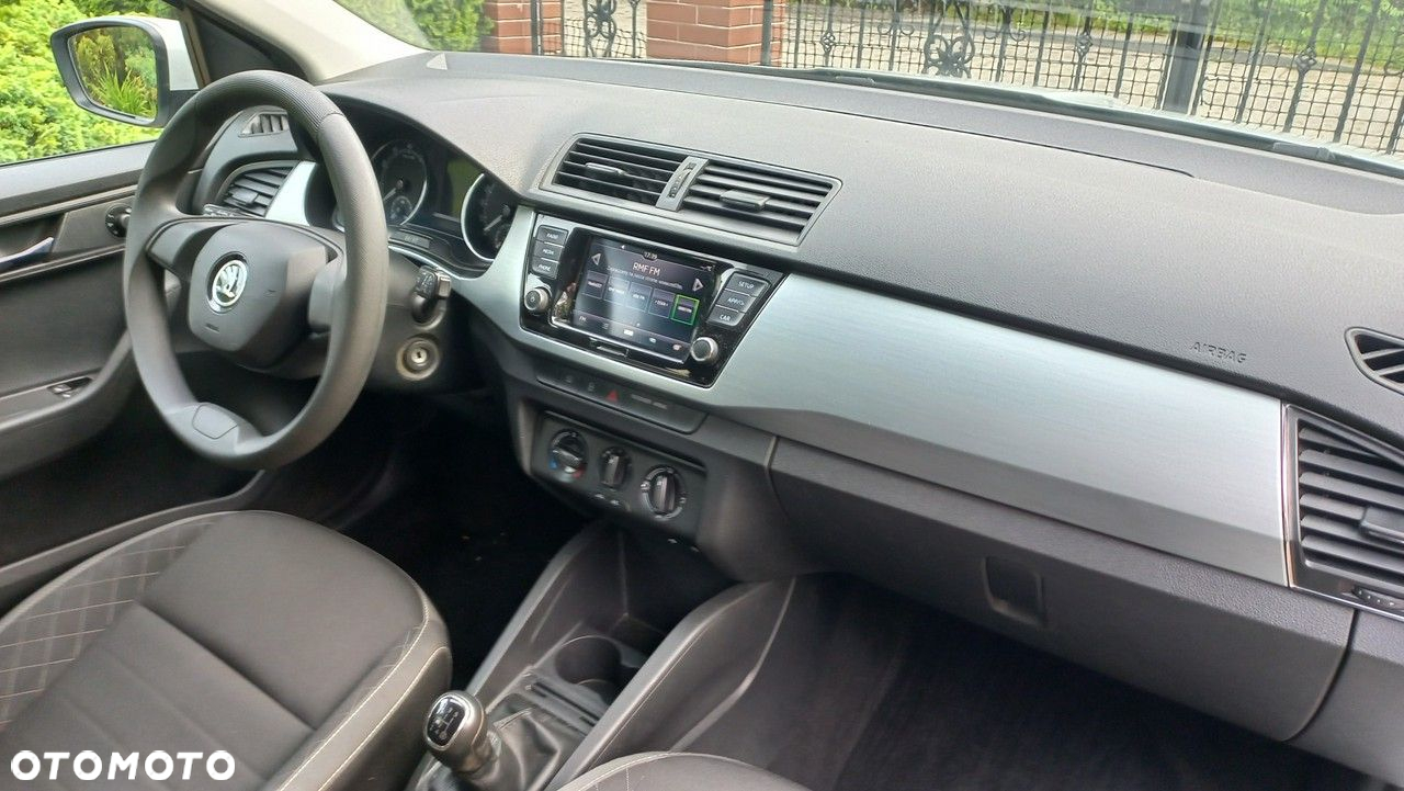 Skoda Fabia - 11
