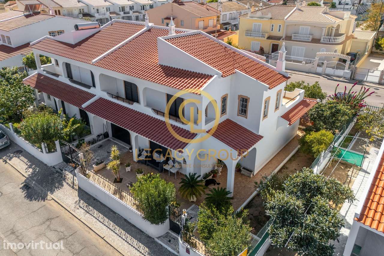 Oportunidade! Moradia T4 com Jardim e Excelente Localização em Faro - Grande imagem: 3/60