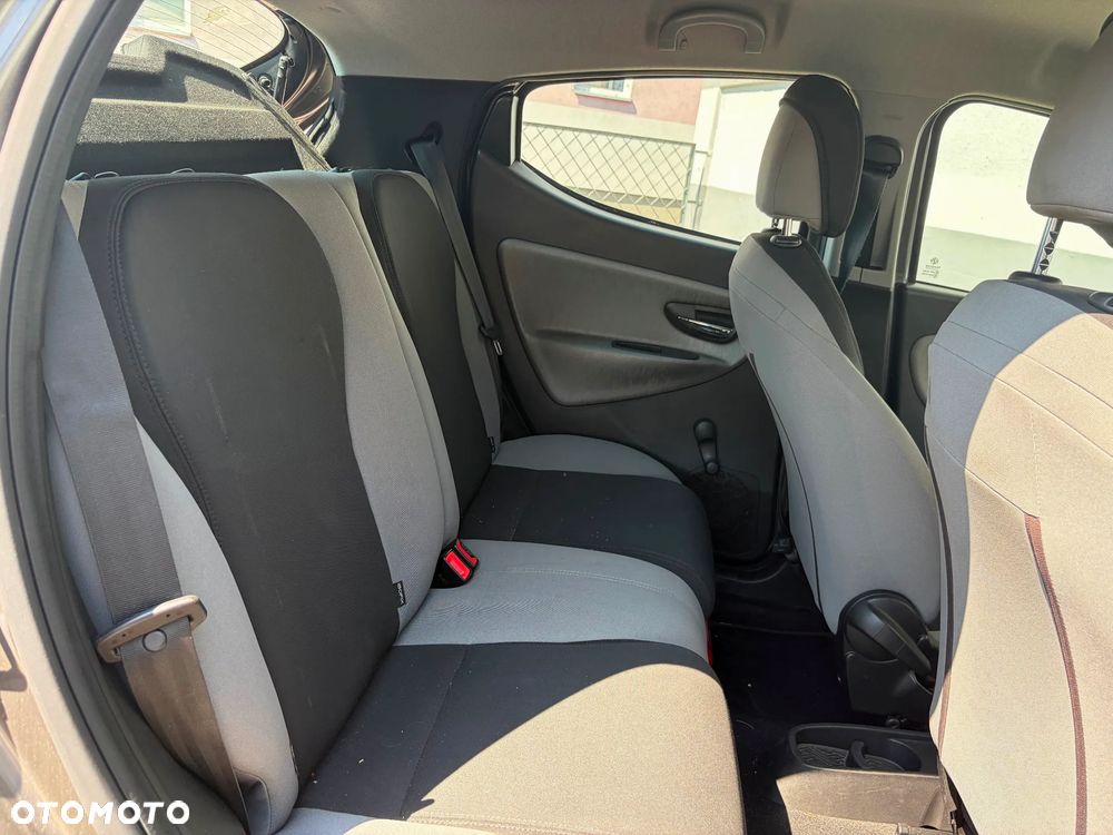 Lancia Ypsilon 1.2 8V Gold - 11