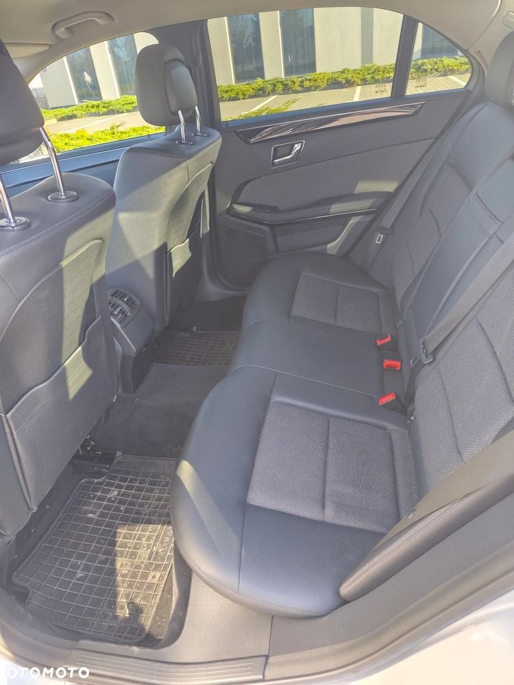 Mercedes-Benz Klasa E 200 CGI BlueEFFICIENCY Automatik Avantgarde - 15