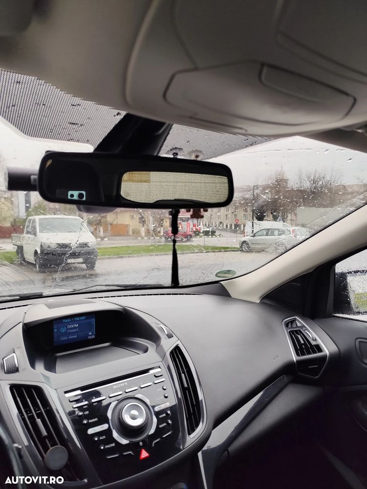 Ford Kuga 2.0 TDCi 4x4 Aut. SYNC - 10