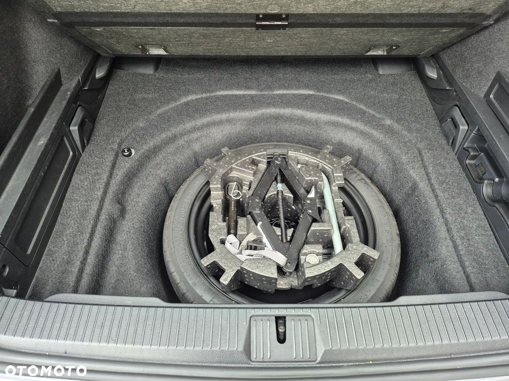 Volkswagen Passat 2.0 TDI EVO Business DSG - 25