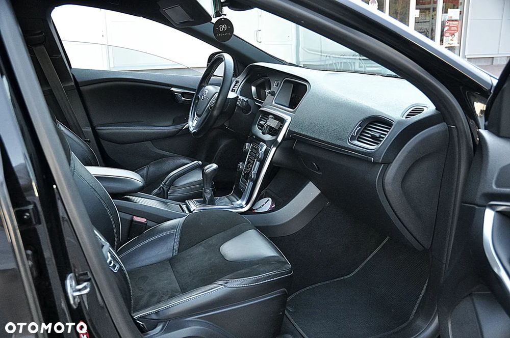 Volvo V40 D4 RDesign - 22