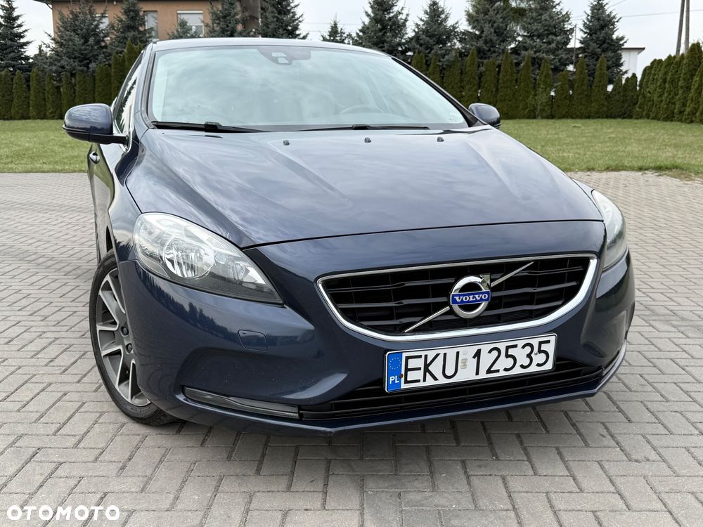 Volvo V40 - 16