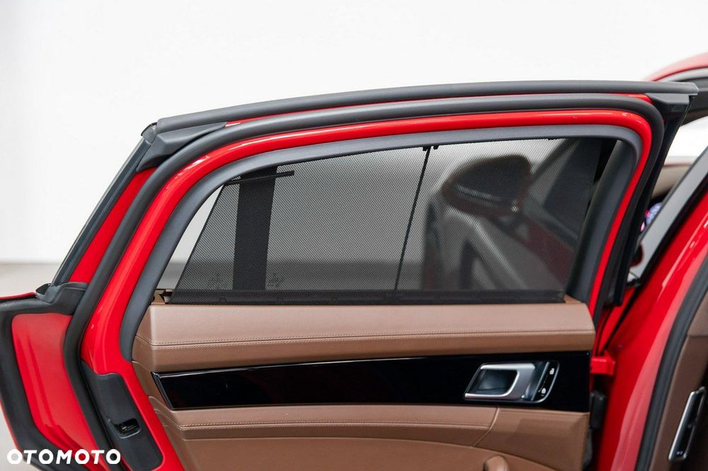 Porsche Panamera Turbo - 35