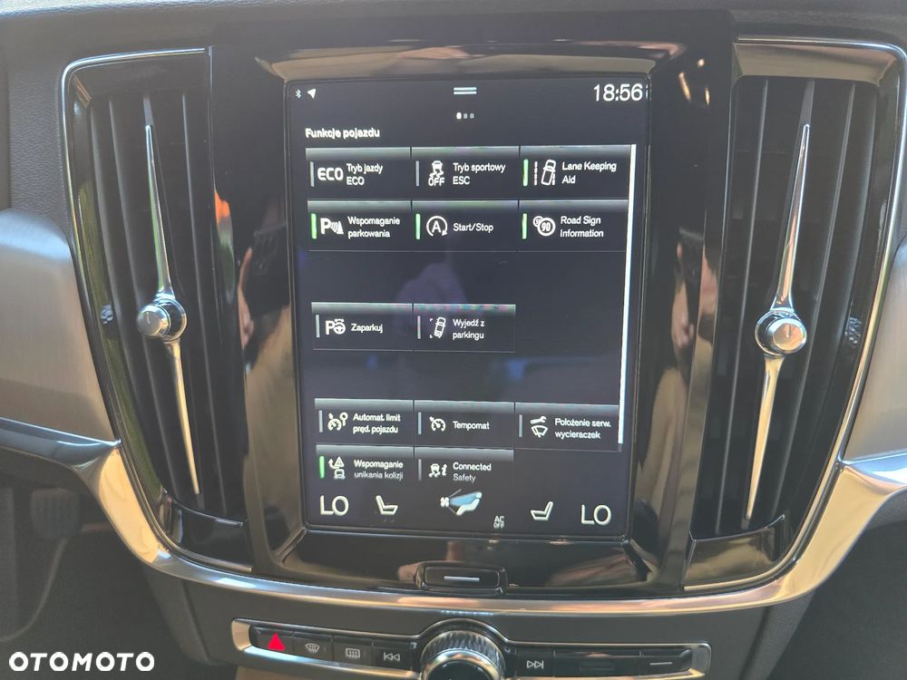 Volvo V90 D3 Momentum Pro - 33