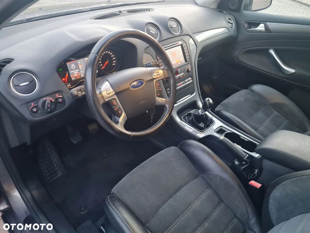 Ford Mondeo 2.0 TDCi Champions Edition - 19