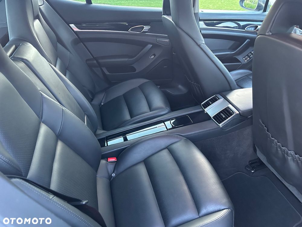 Porsche Panamera Diesel Edition - 16