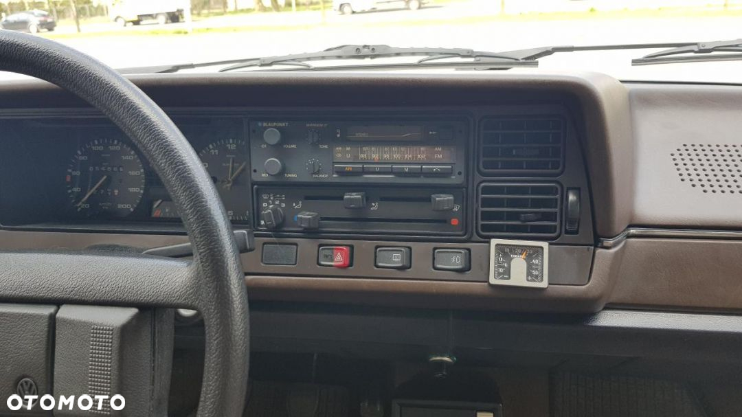 Volkswagen Passat 1.6 / 1.6 C D - 24