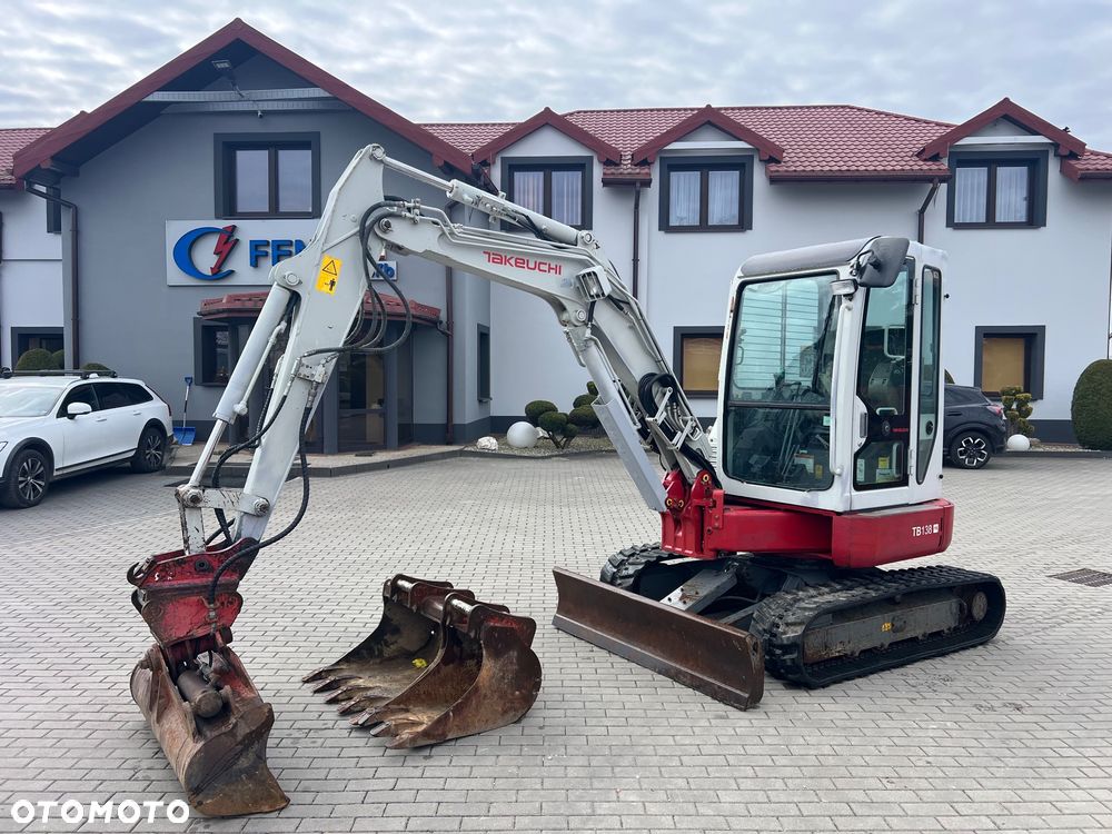 Takeuchi FR 138 - 3