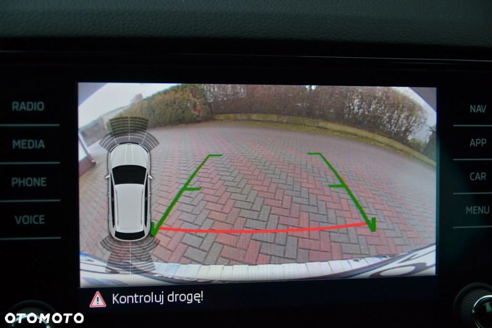 Skoda Karoq 2.0 TDI SCR 4x4 Style DSG - 26