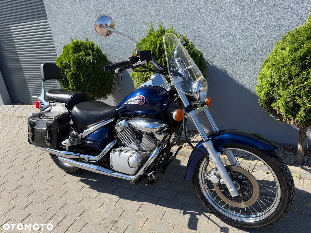 Suzuki Intruder - 3