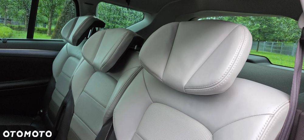 Renault Espace 1.6 dCi Energy Initiale Paris EDC - 33