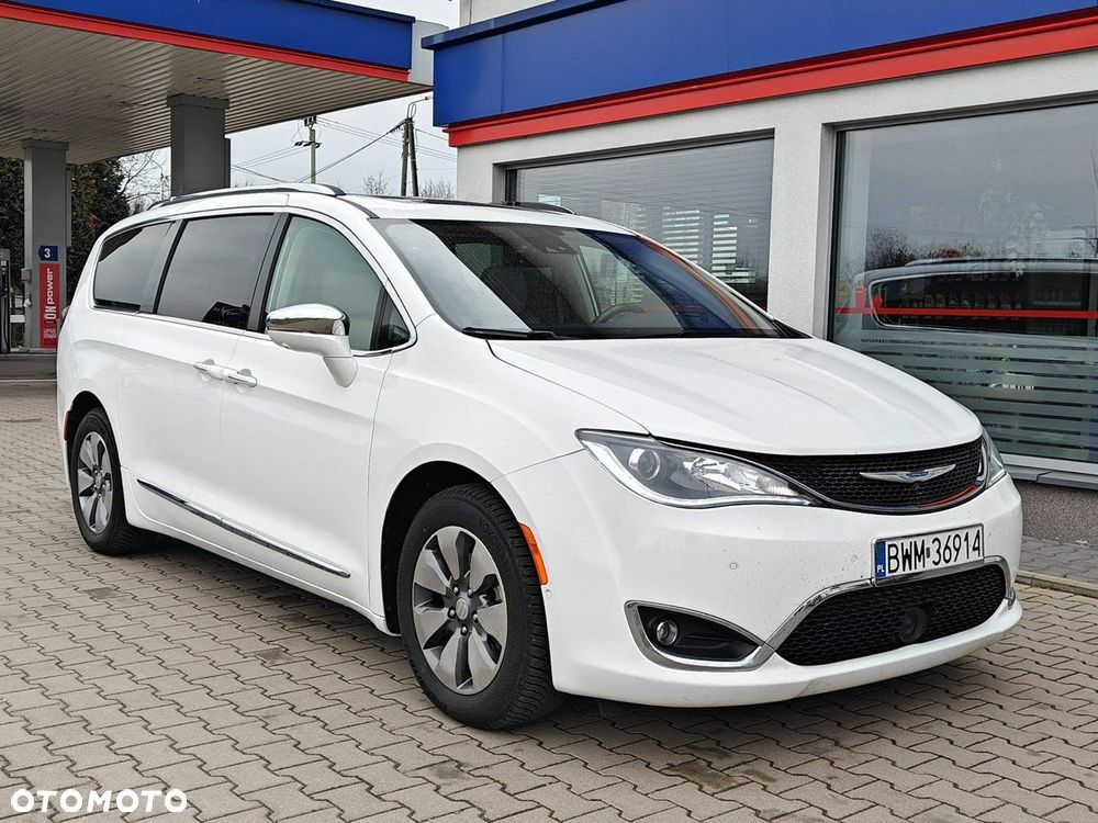 Chrysler Pacifica - 8