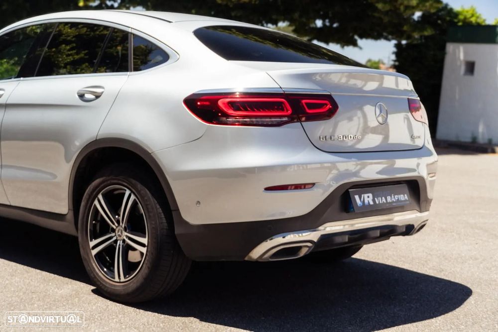 Mercedes-Benz GLC 300 e Coupe 4Matic - 48