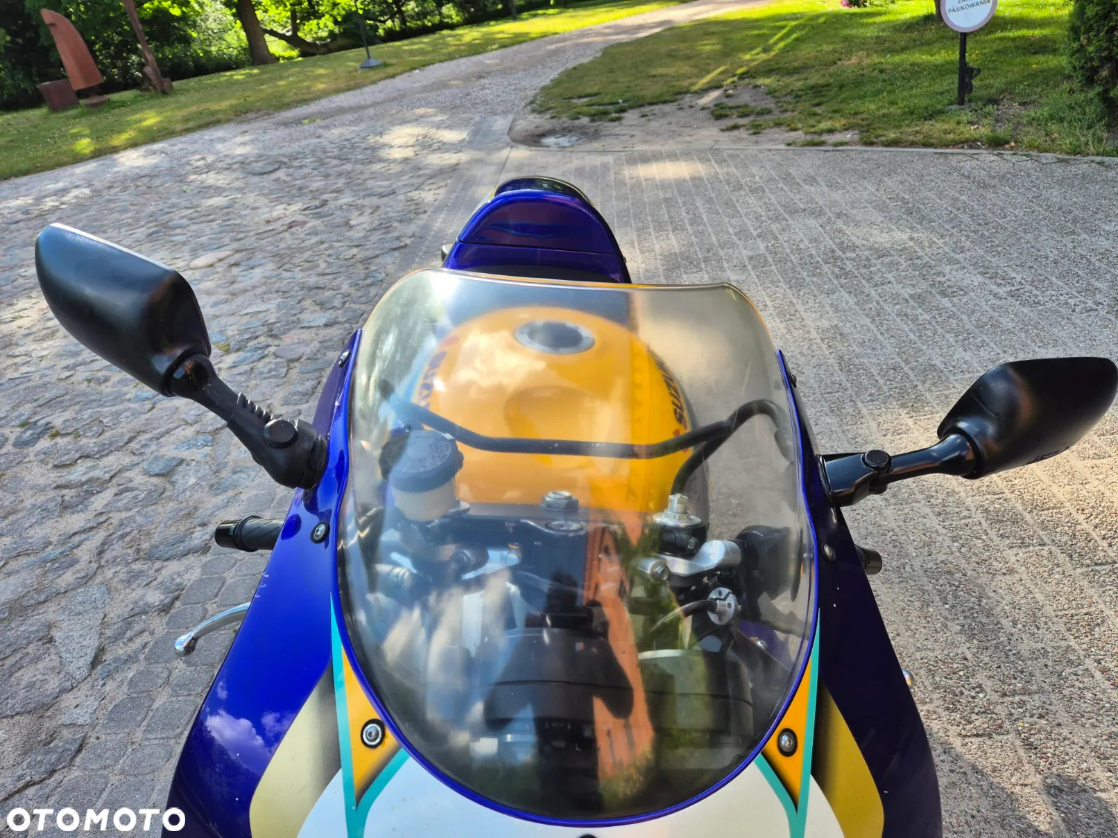 Suzuki GSX-R - 10