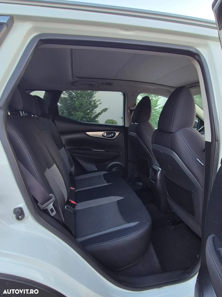 Nissan Qashqai 1.6 DIG-T TEKNA - 4