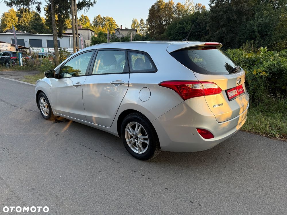 Hyundai i30 1.4 CRDi Classic + - 4