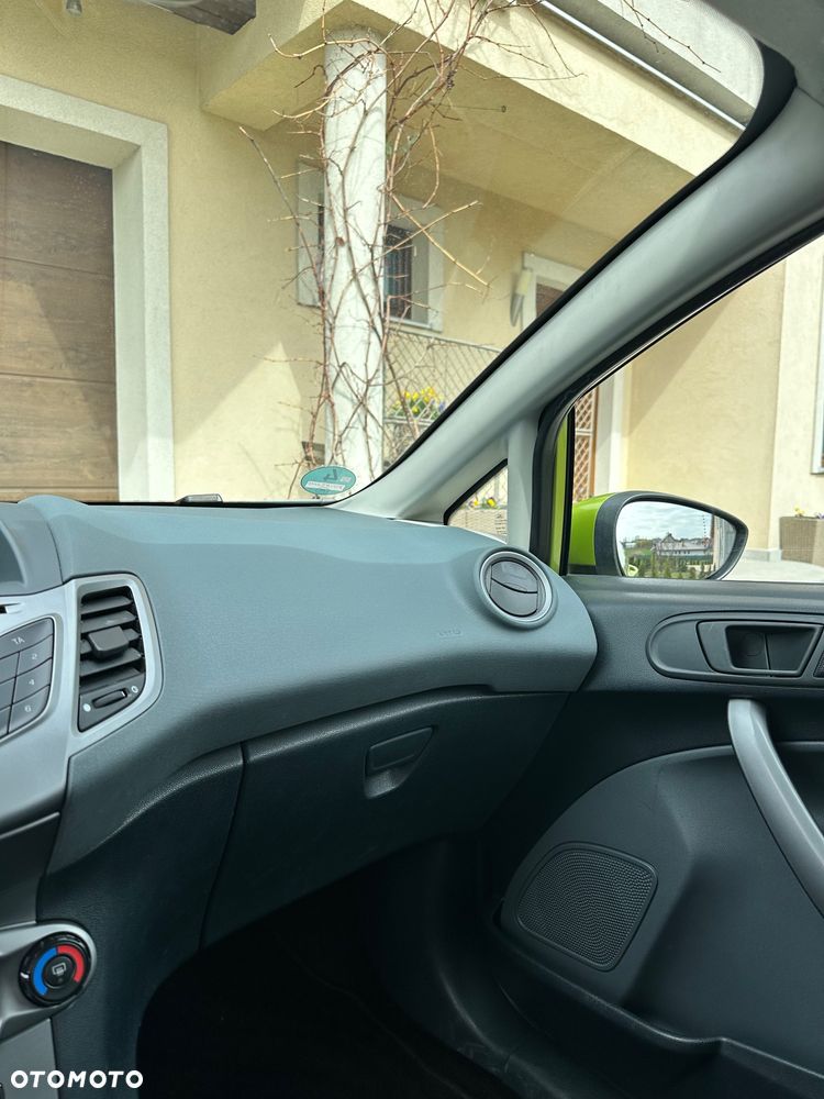 Ford Fiesta 1.25 Trend - 31