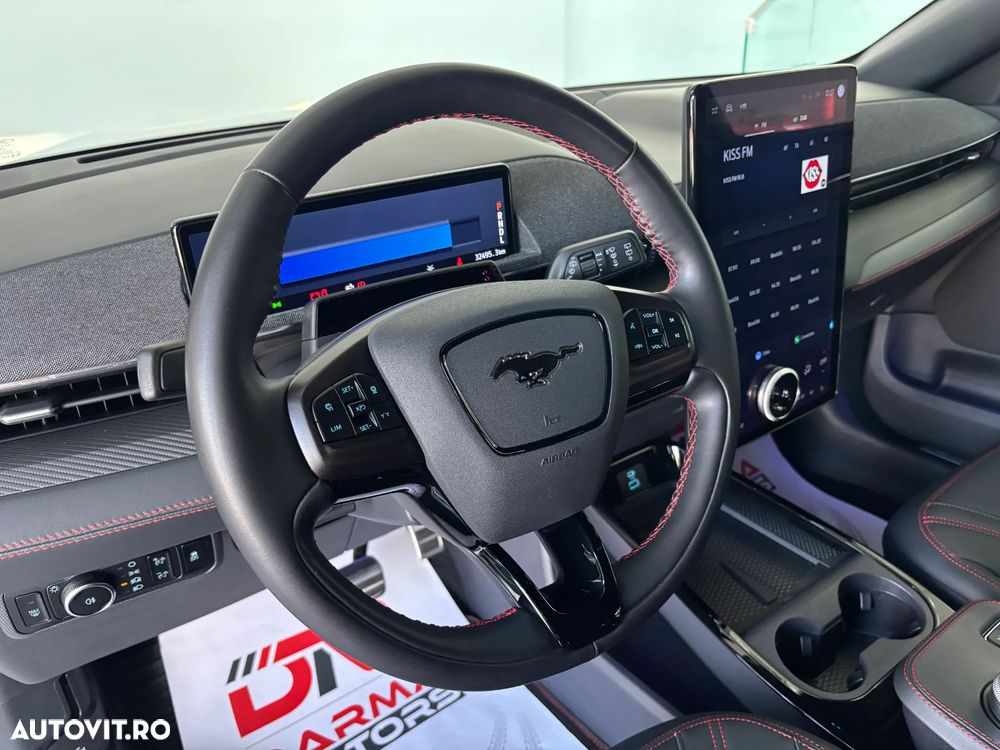 Ford Mustang Mach-E PREMIUM - 12