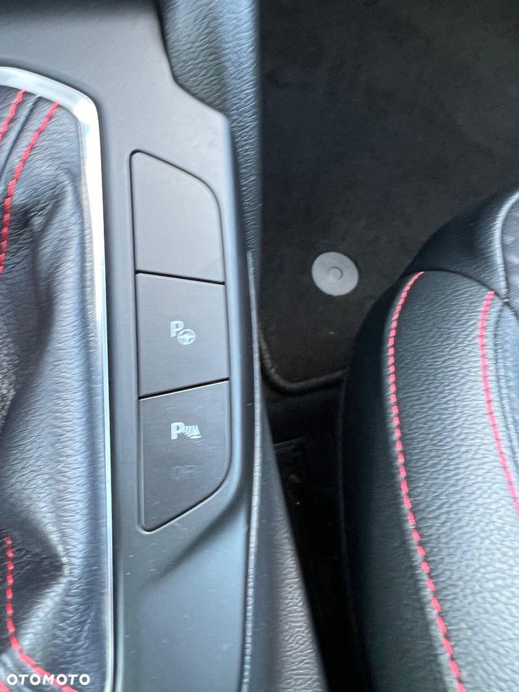 Ford Focus 1.0 EcoBoost Start-Stopp-System ST-LINE STYLE - 27