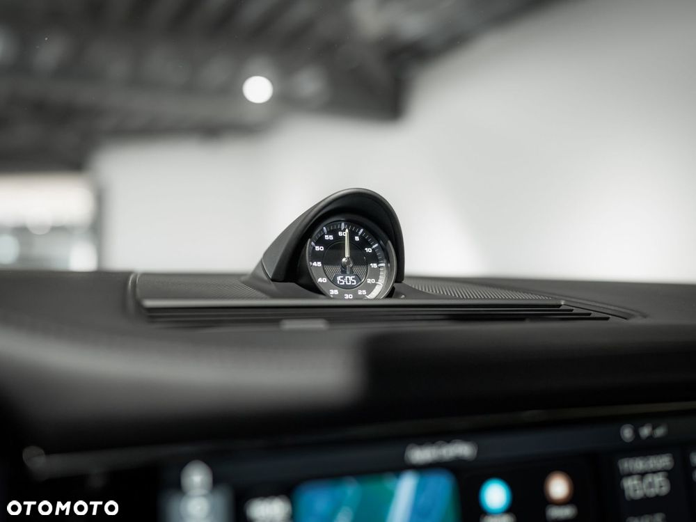 Porsche Panamera 4 E-Hybrid 10 Years Edition - 28