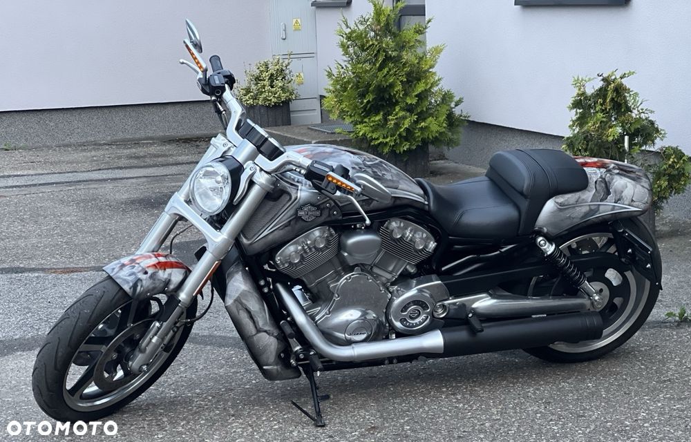 Harley-Davidson V-Rod Muscle - 22