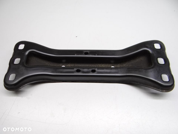 Mercedes C W204 Lift Lapa skrzyni biegow 2042421001