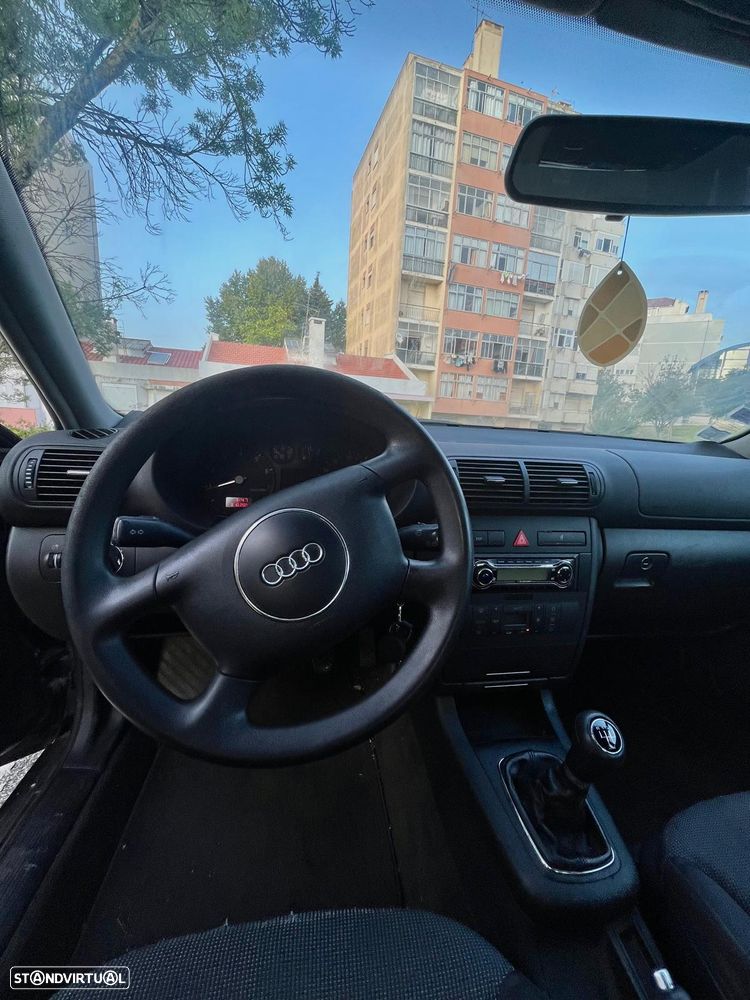 Audi A3 1.6 Attraction - 6