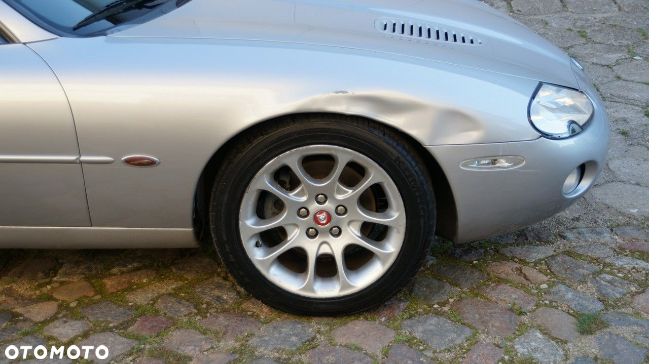 Jaguar XK8 - 37