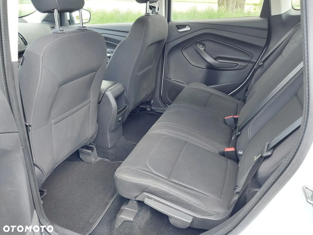 Ford Kuga 1.5 EcoBoost 2x4 Trend - 15