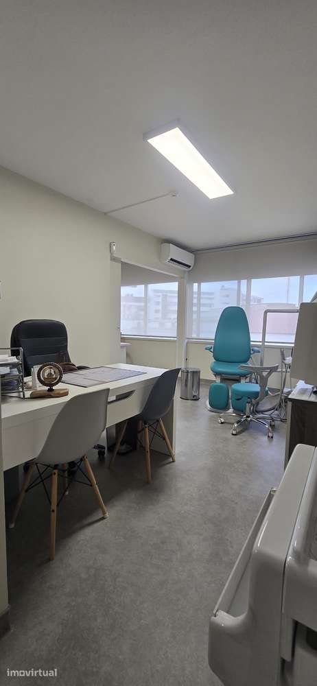 VENDE-SE CONSULTÓRIO / ESCRITÓRIO - Grande imagem: 4/8