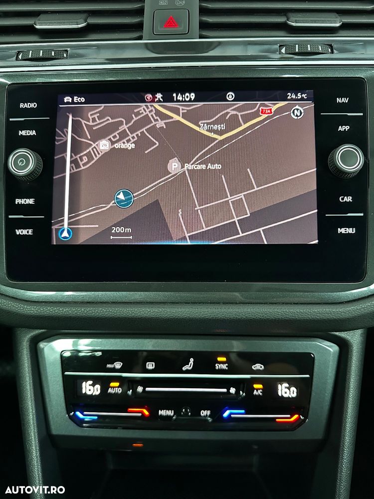 Volkswagen Tiguan 2.0 TDI SCR 4MOTION DSG Elegance - 17