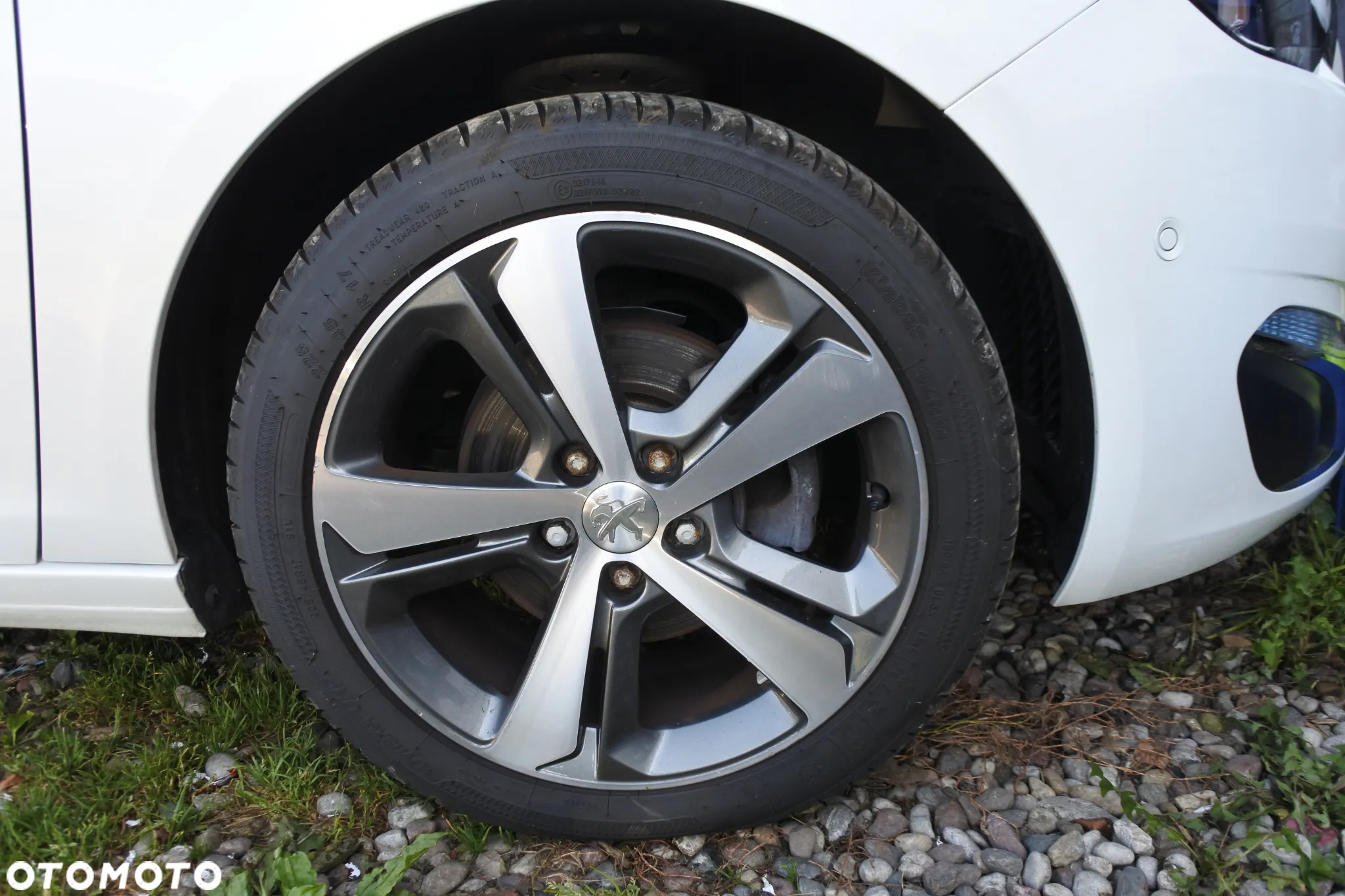 Peugeot 308 PureTech 130 EAT8 Allure - 32
