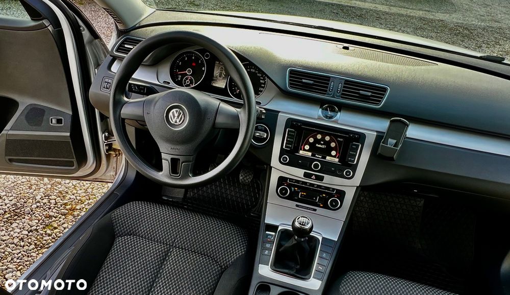Volkswagen Passat 2011