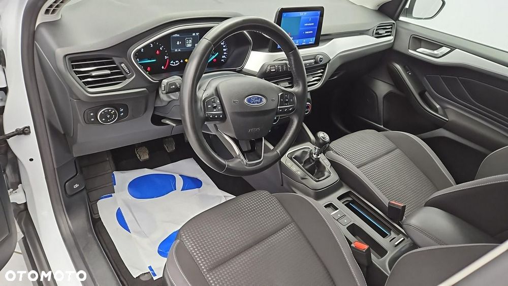 Ford Focus - 10