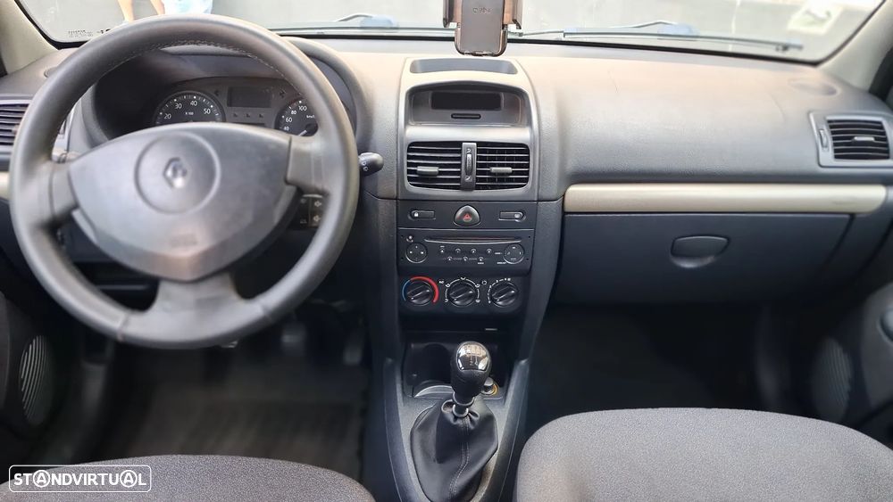 Renault Clio 1.2 16V Dynamique - 13