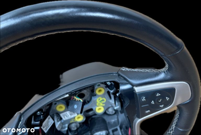 P8 GMC YUKON XL DENALI IV 2015 - KIEROWNICA MULTIFUNKCJA 84483789 - 5