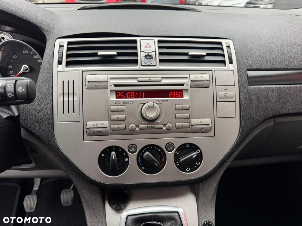 Ford Kuga 2.0 TDCi 2x4 Champions Edition - 23