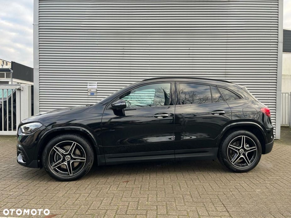 Mercedes-Benz GLA - 5