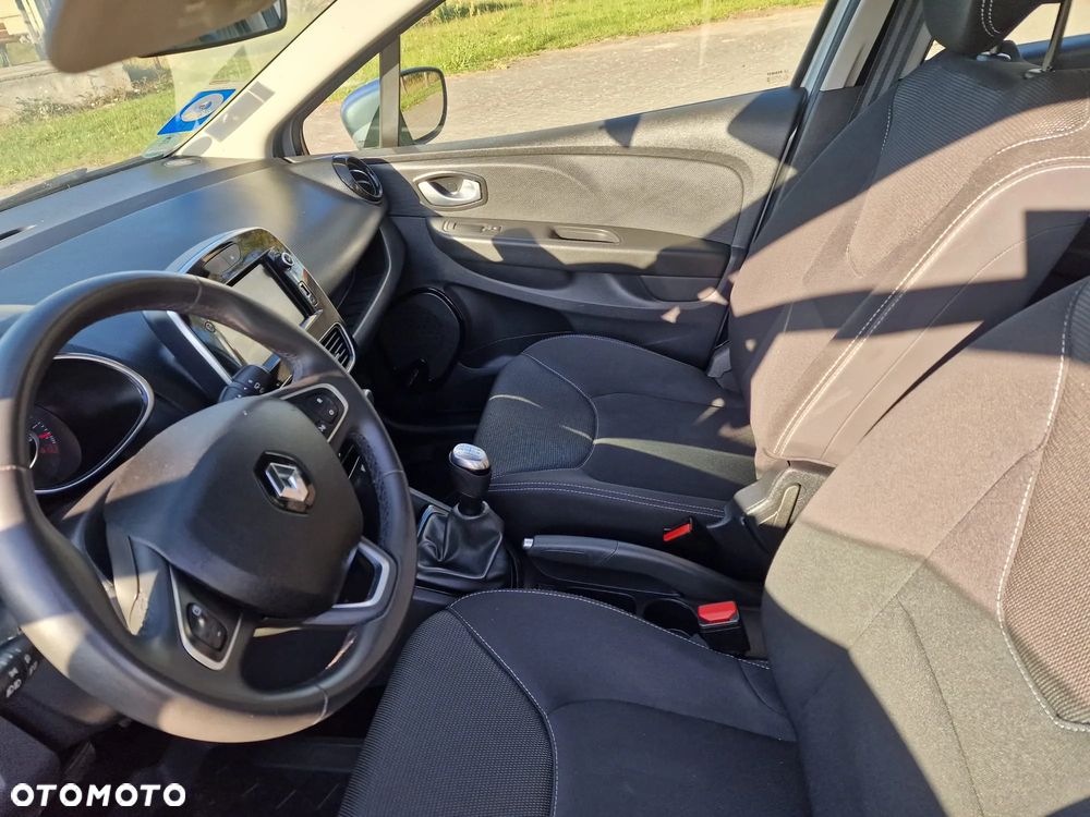 Renault Clio - 7