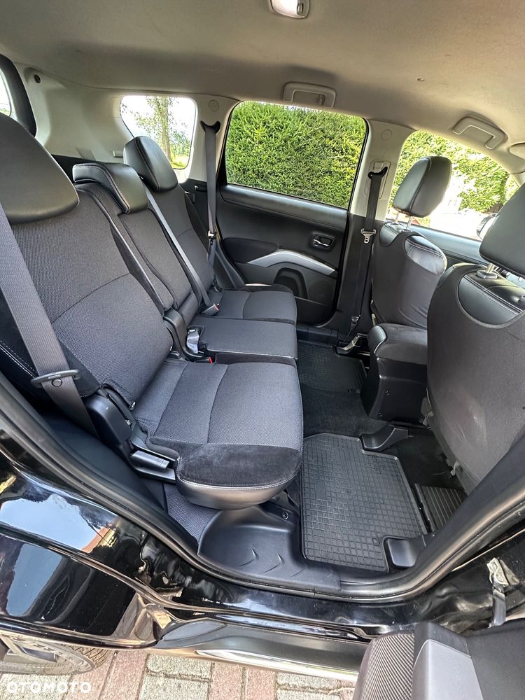 Mitsubishi Outlander 2.0 DID Intense + - 17