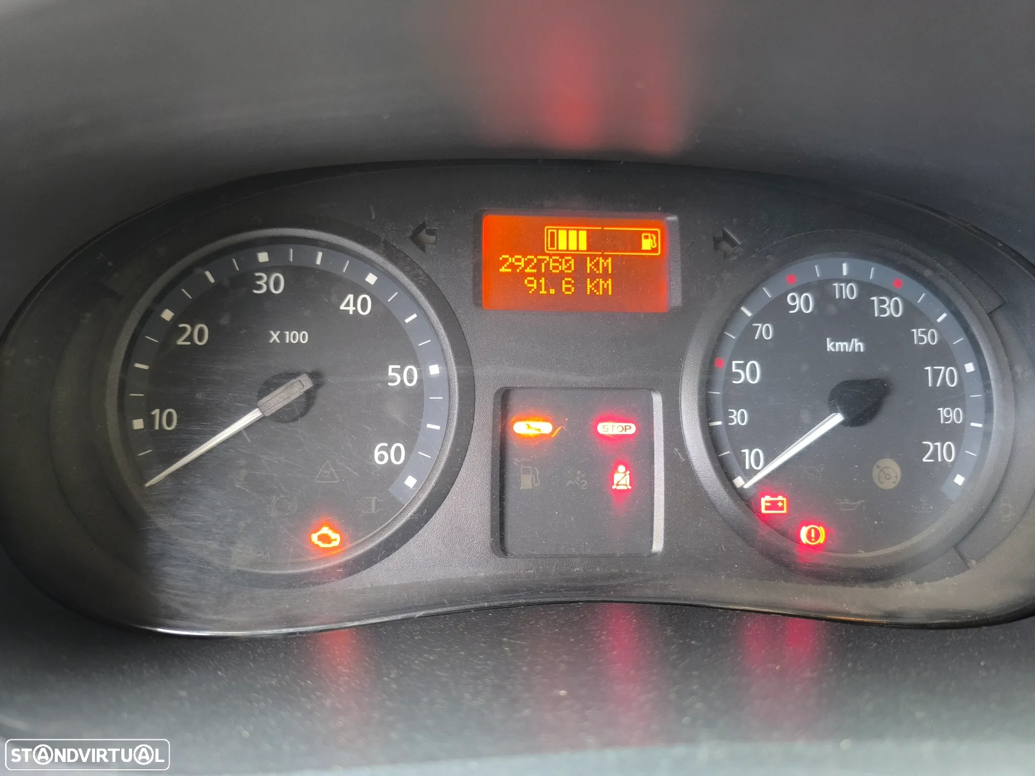Renault Traffic 115 dci com motor frio - 11