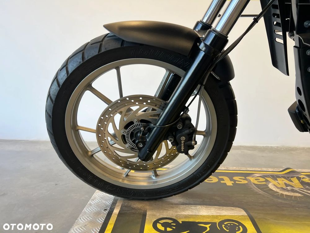 BMW G - 7