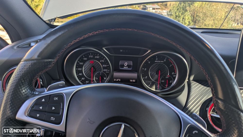 Mercedes-Benz A 45 AMG - 12