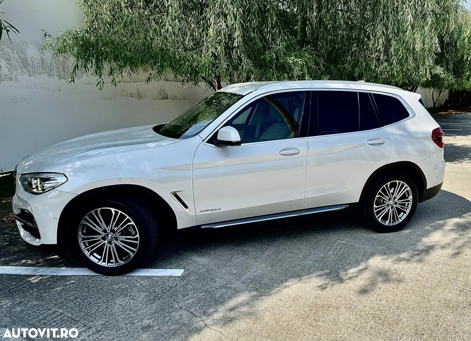 BMW X3 xDrive20d AT Luxury Line - 3
