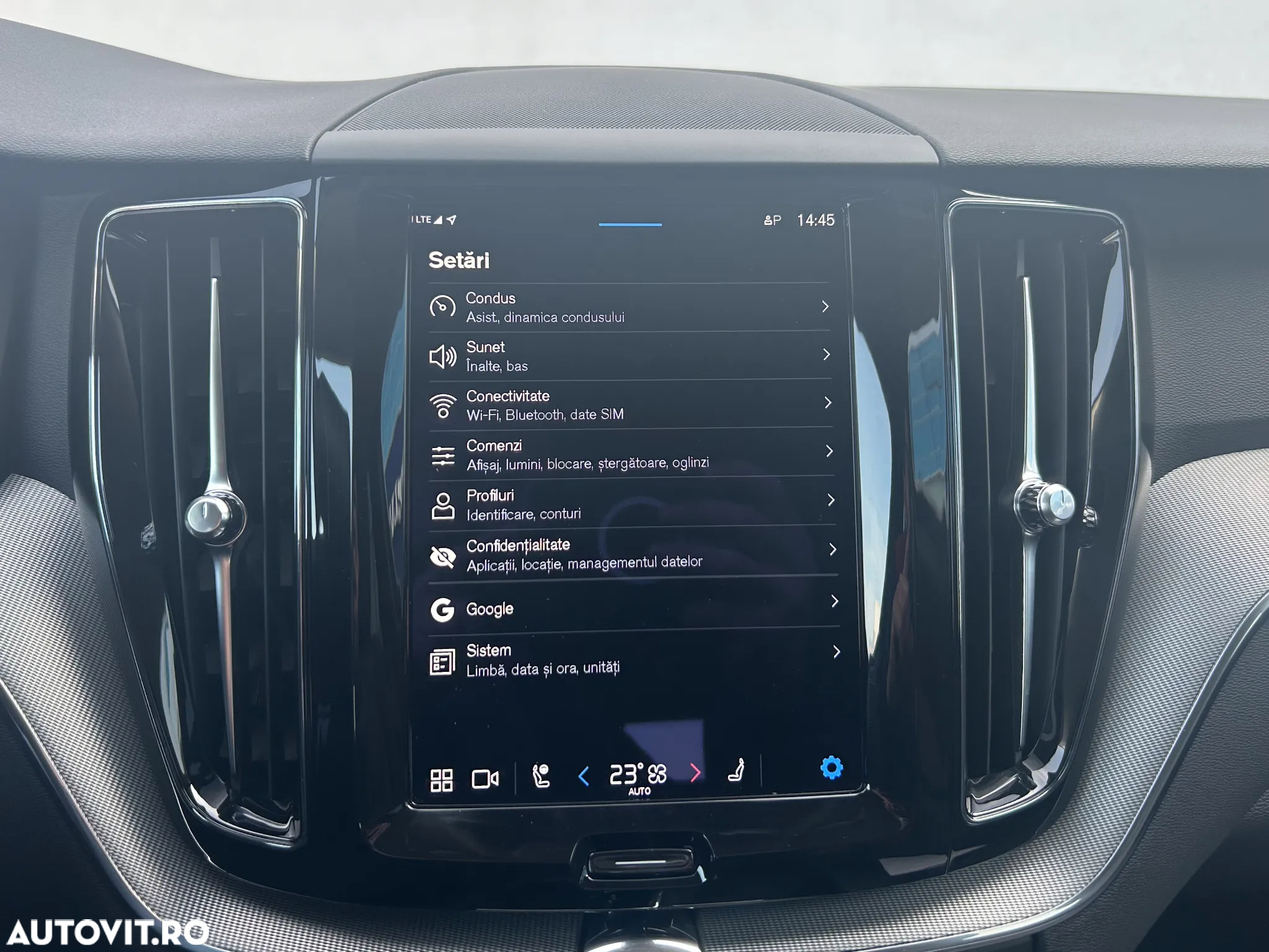 Volvo XC 60 B4 MHEV AT FWD Core - 25