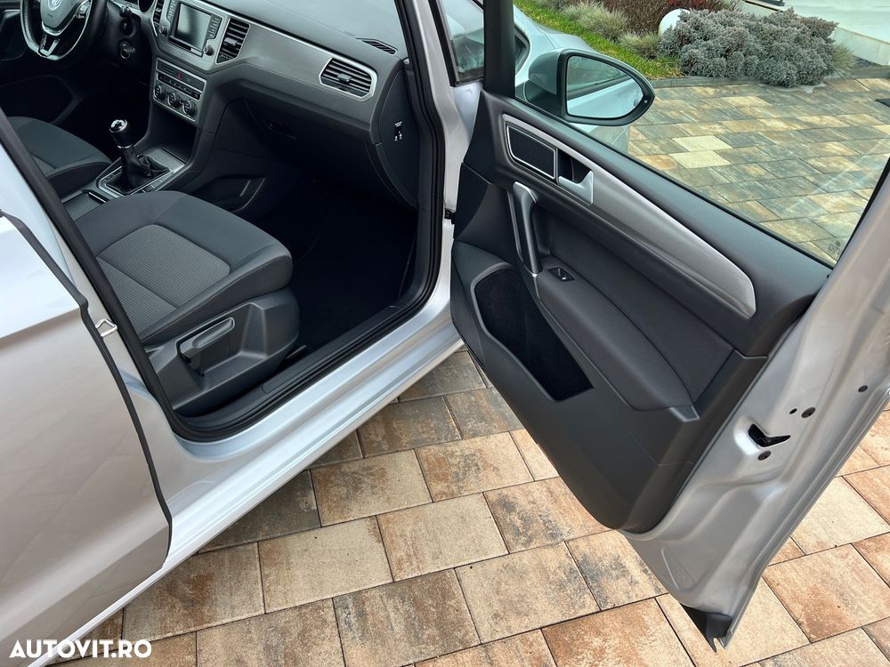 Volkswagen Golf 1.6 TDI BlueMotion Technology Comfortline - 34